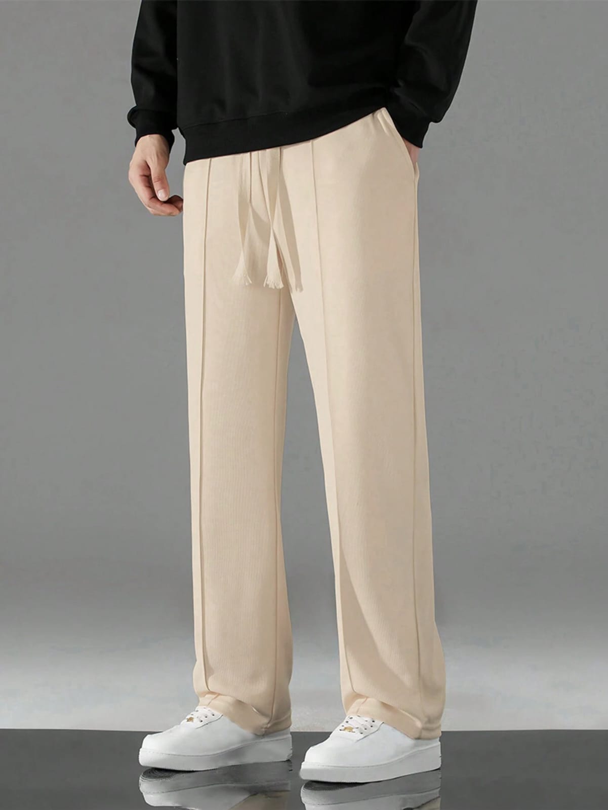 Men's Premium Beige Pleated Relaxed-Fit Trousers